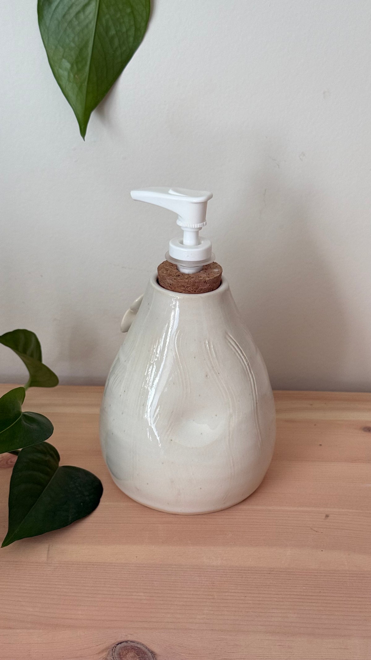 Soap Dispenser (white)