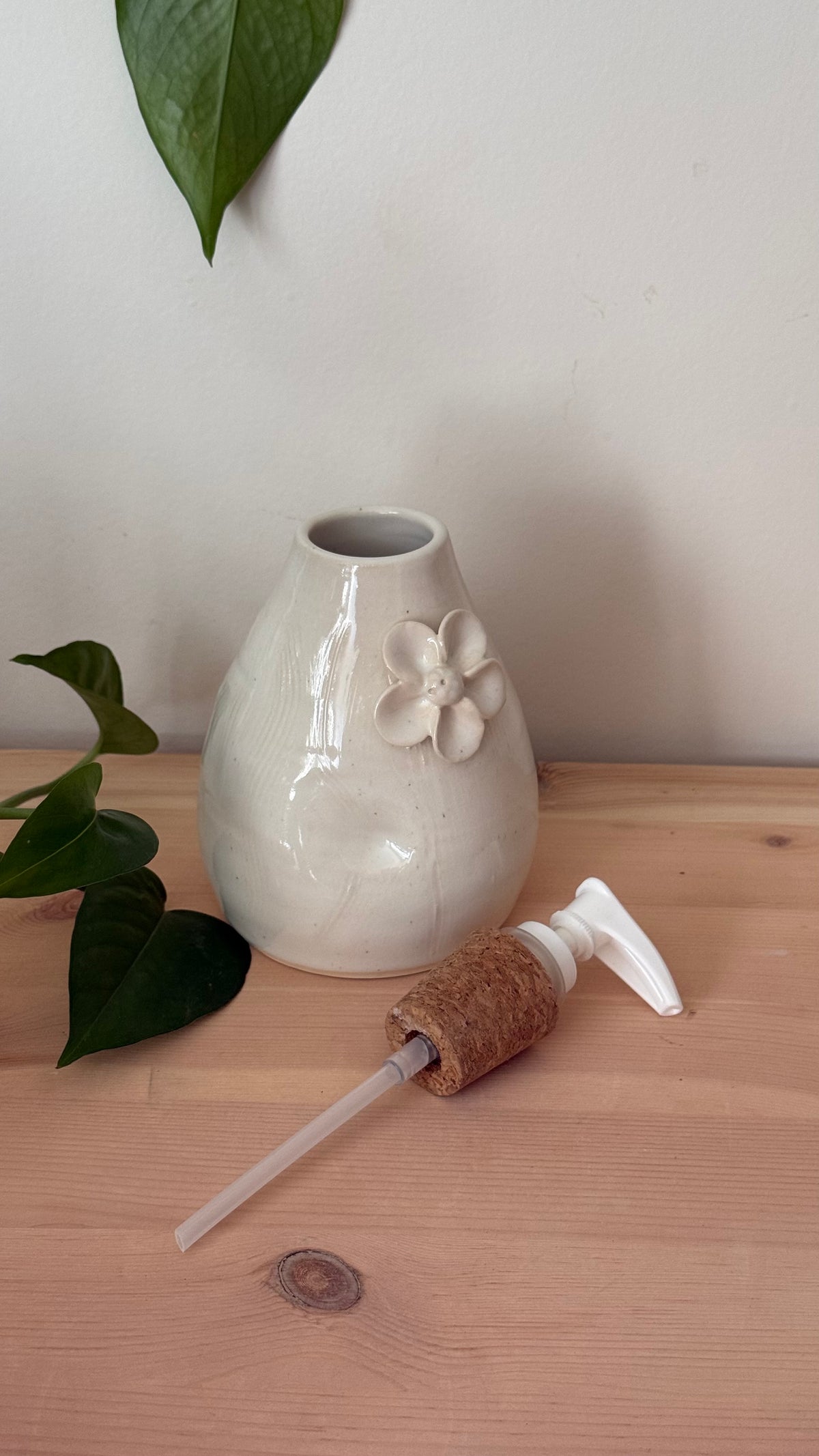 Soap Dispenser (white)