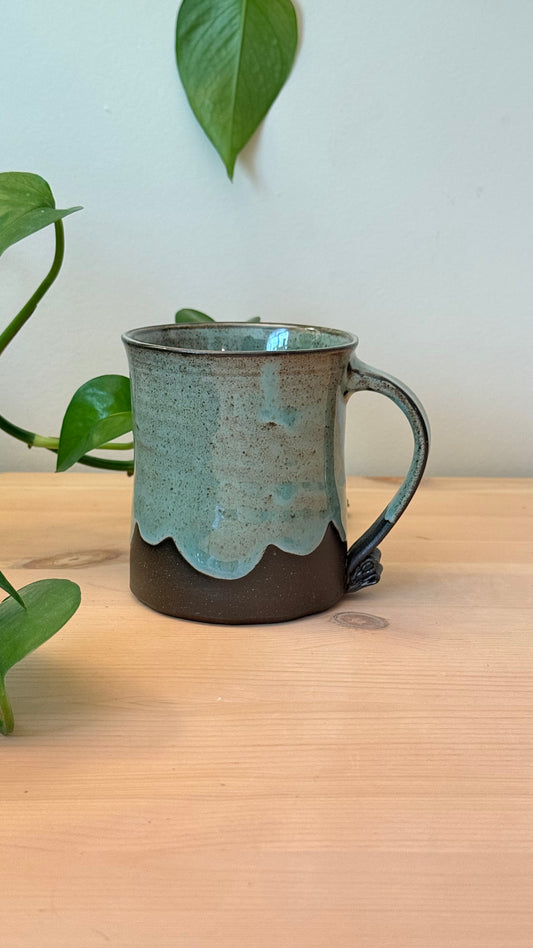 Scalloped Motif Mug