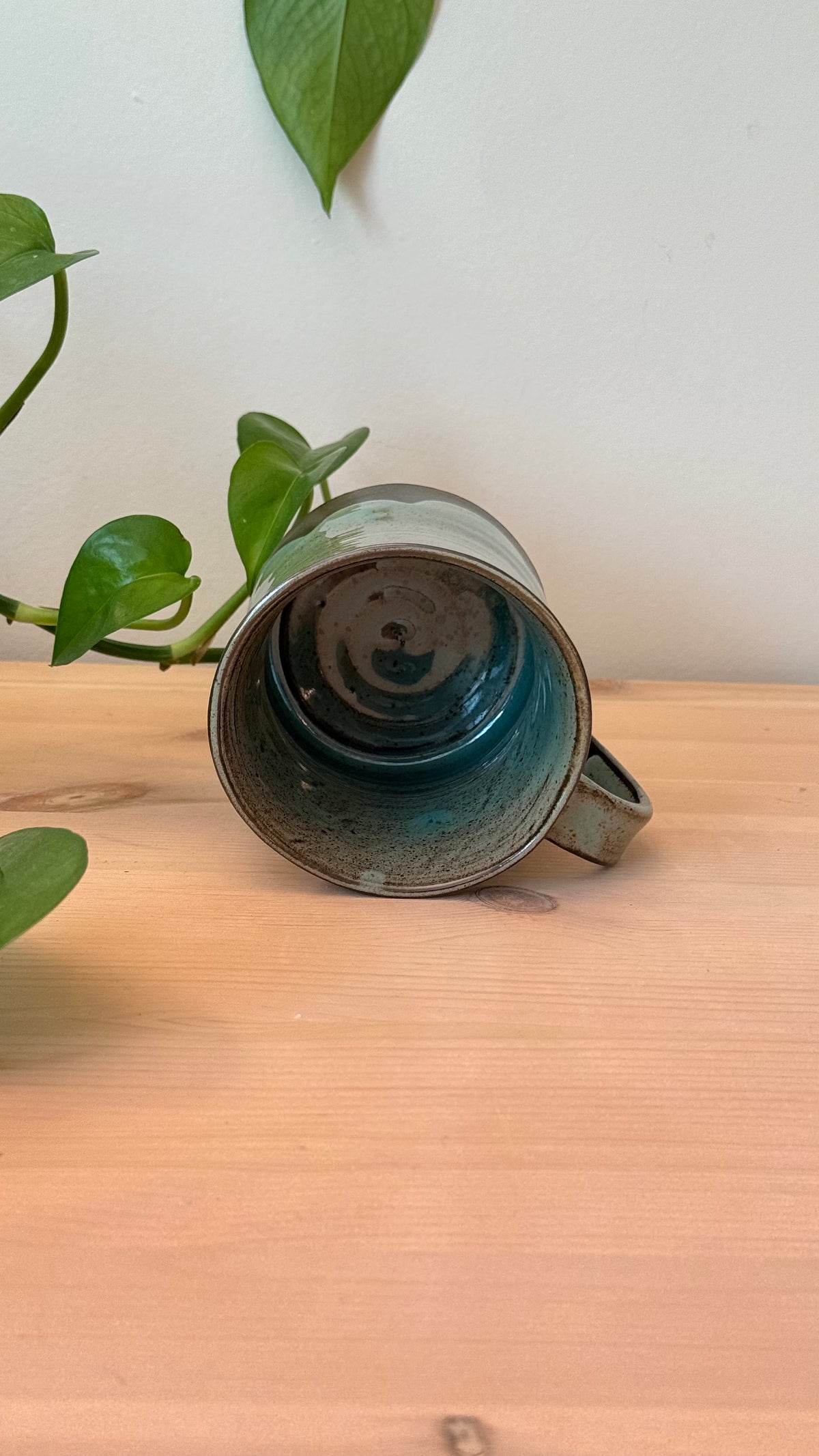 Scalloped Motif Mug